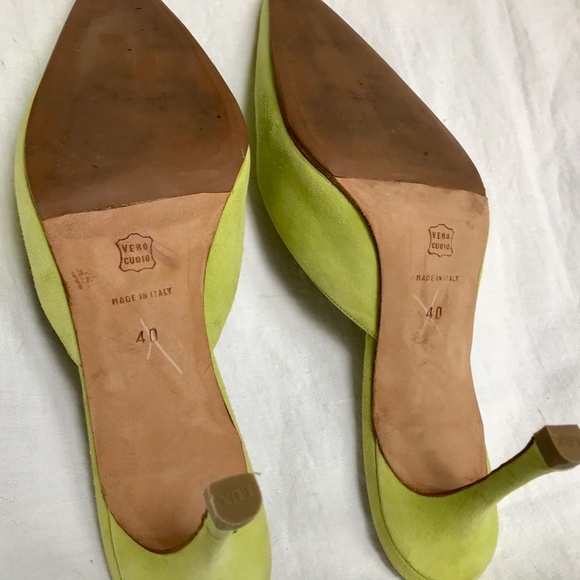 Manolo Blahnik Fresh Green Suede Mule Kittens - Picture 8 of 8